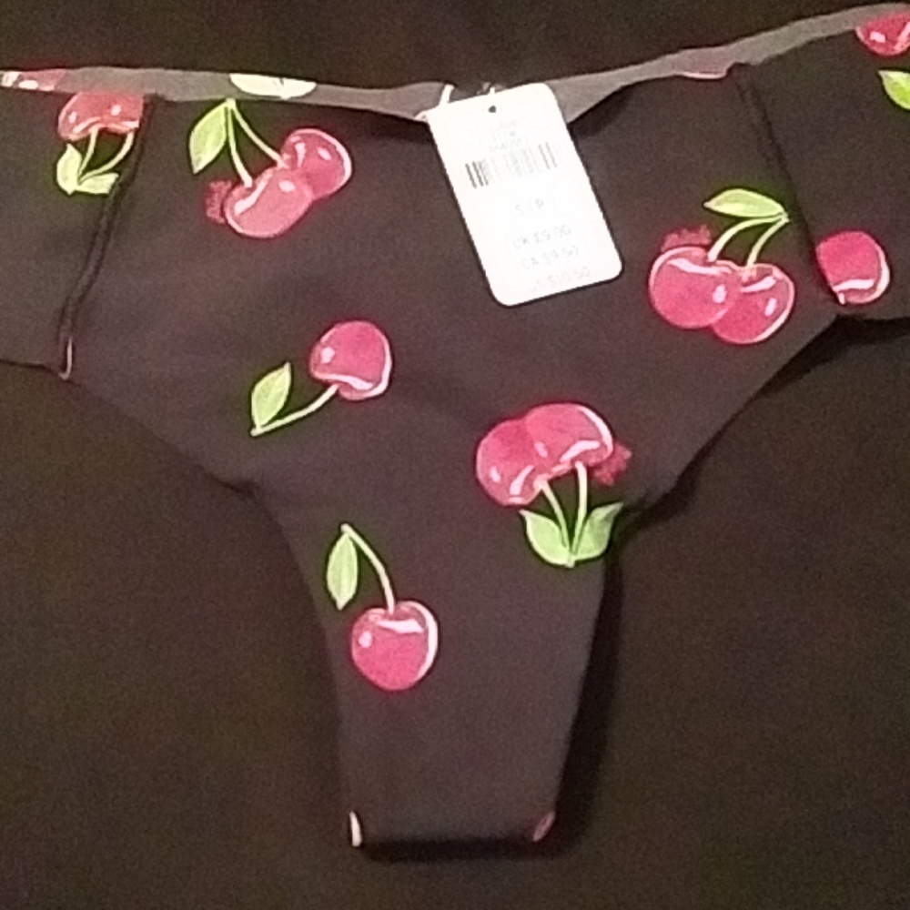 Victoria's Secret PINK NWT THONG
